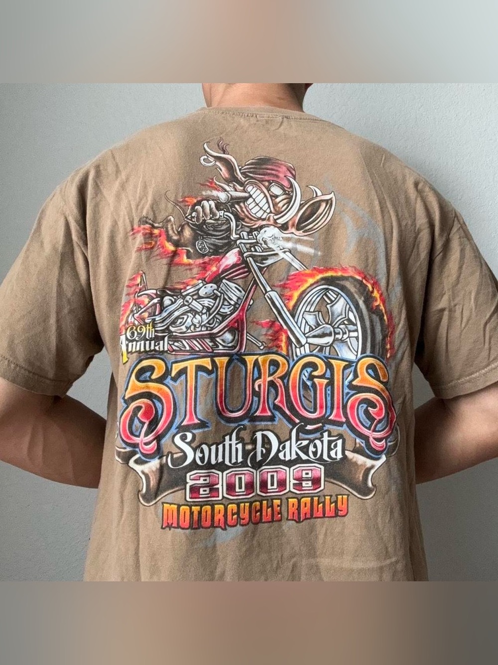 Vintage 2009 Sturgis Bike Week Graphics Brown Tee Shirt Y2K